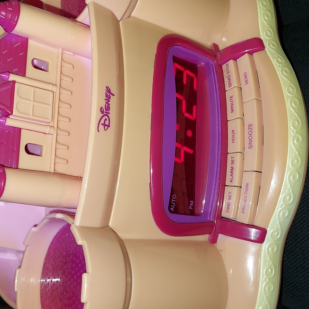 Disney alarm clock & Radio - Picture 2 of 3